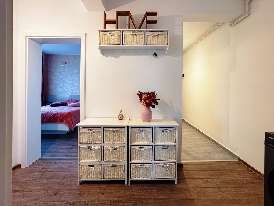 Apartament 2 camere decomandat + loc parcare inclus