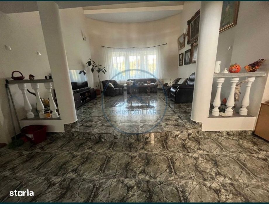 Casa spatioasa + teren intravilan-Sigmir-275 mp utili-teren 3300mp