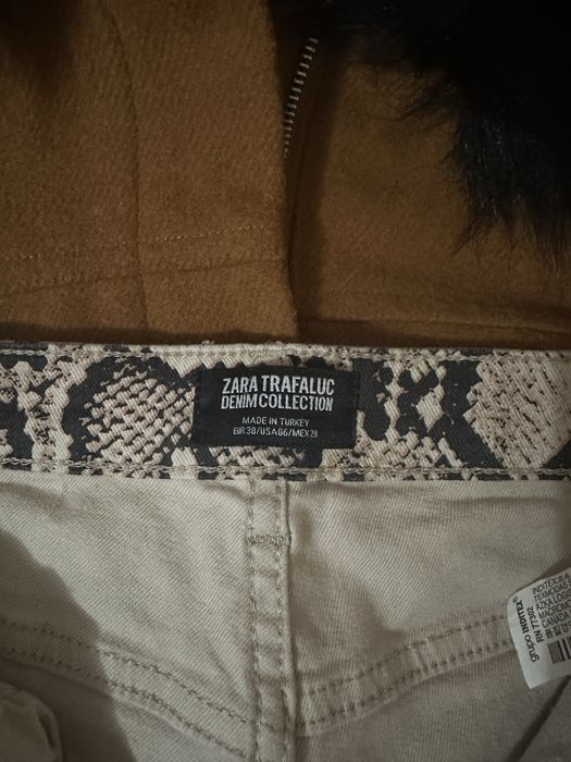Pantaloni Zara animal print