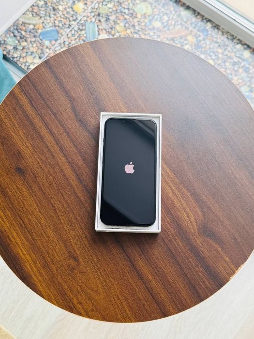iPhone 13 Black Айфон 13 iPhone состояние отличное.