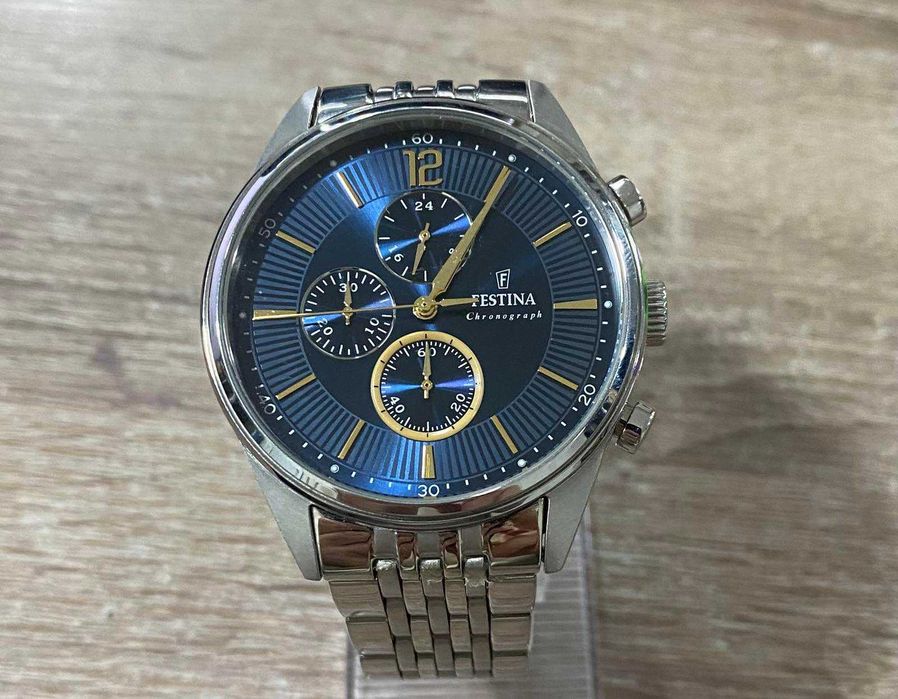 Часовник Festina Classic 20285