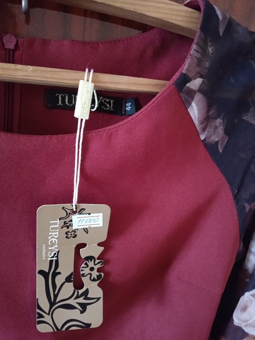 Новое платье 44 размер