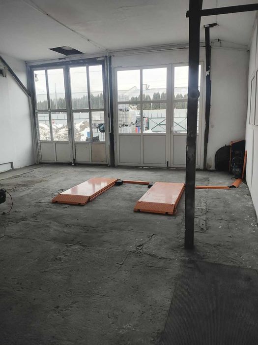Atelier service dotat cu elevator, aer comprimat,canal,exhaustor, 380v
