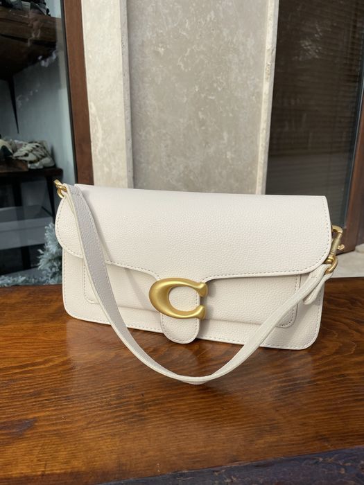 Coach дамски чанти различни цветове