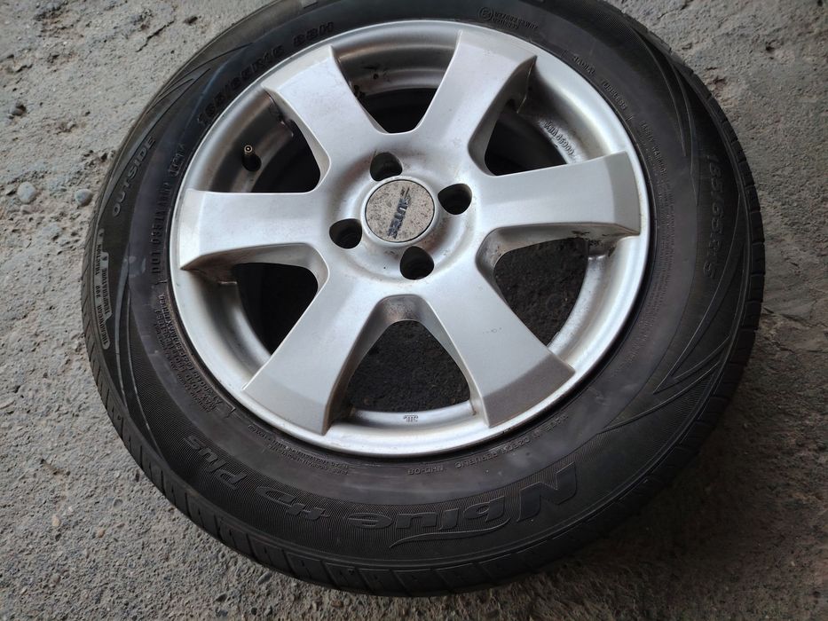 185/65 R15 Nexen de vară cu jante 4x100 Dacia