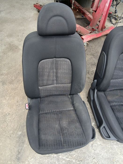 Предни седалки за Peugeot 407/Пежо  407