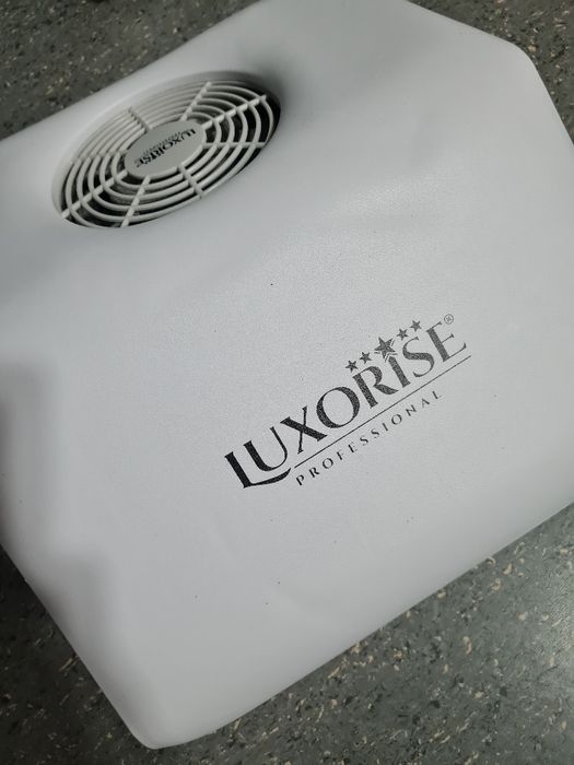 aspirator unghii