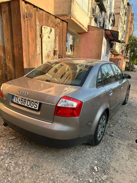Vand audi a4 b6 an 2003 1.6 benzina