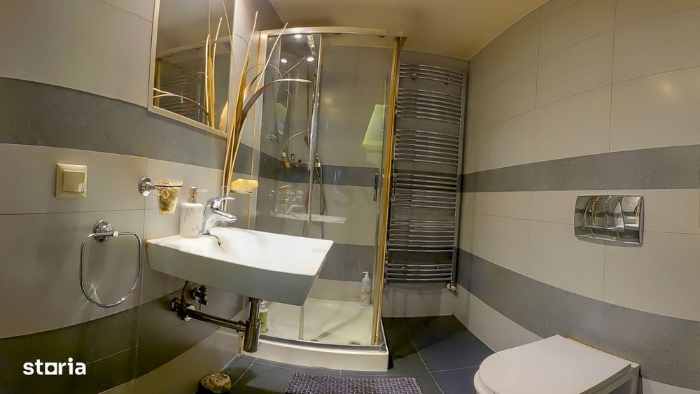 Apartament 5 camere cu gradina privata