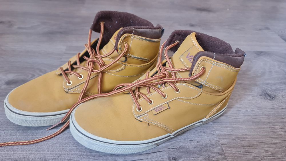 Маратонки Nike и Vans 38-40 номер