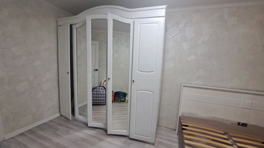 Спальни шкаф кровать