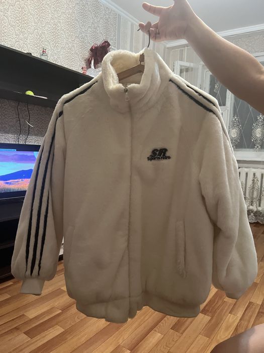 Продам платье и  курточки