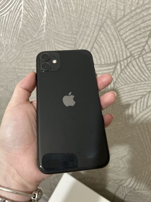 Продам айфон 11 черный