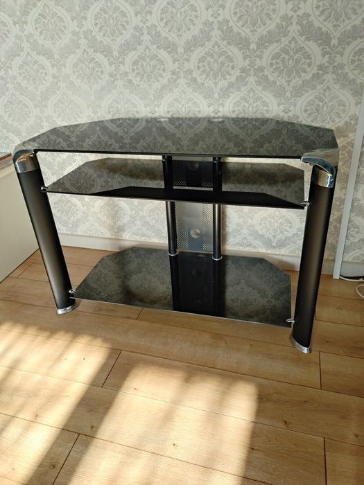 Продам полку под тв