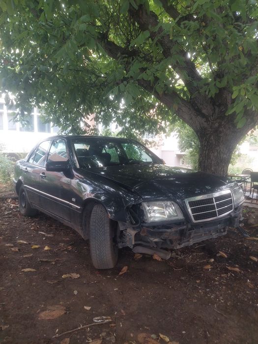 Mercedes C220 D  W202