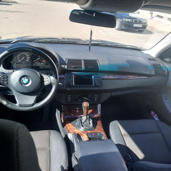 BMW   Х5 феислиф