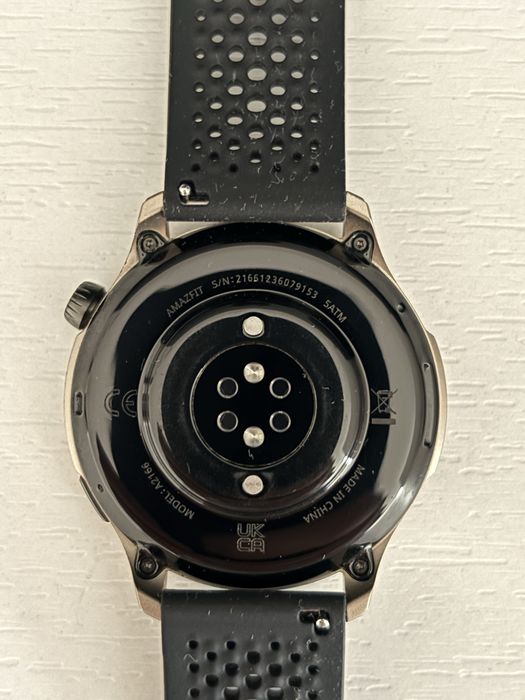 Смарт часовник Xiaomi Amazfit GTR 4