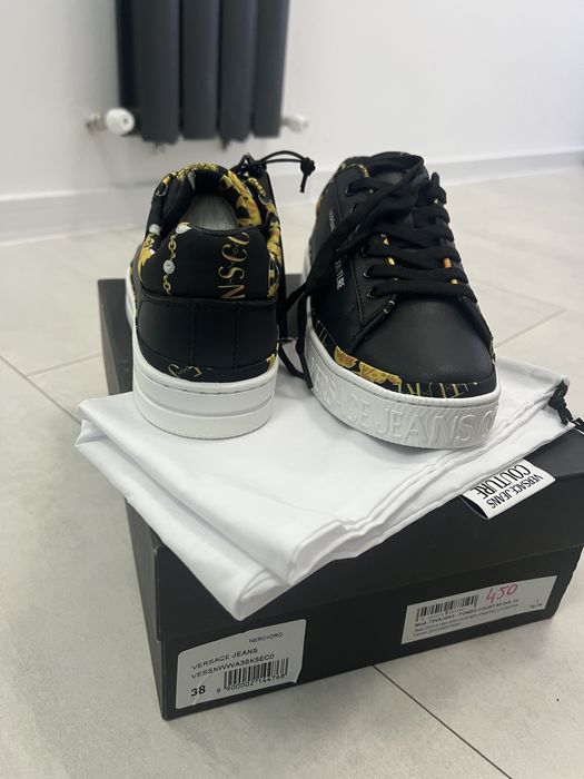 Adidas VERSACE Jeans Couture de vanzare