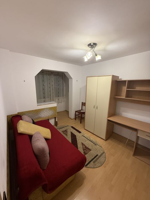 Inchiriez apartament cu 3 camere, proprietar, zona Cetatii - 450euro