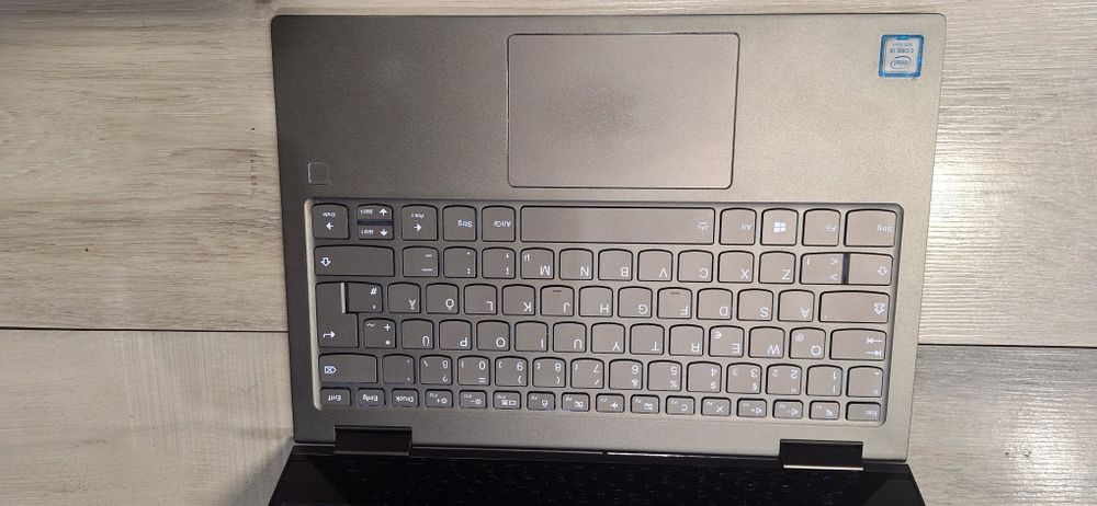 Lenovo Yoga 13iwl-i5 8265u/8гб/256гб м.2/Подсветка