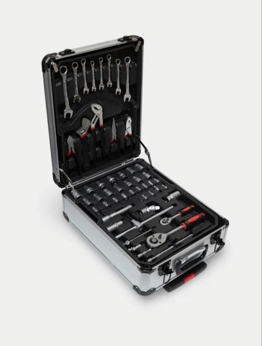 Insturiment sotiladi