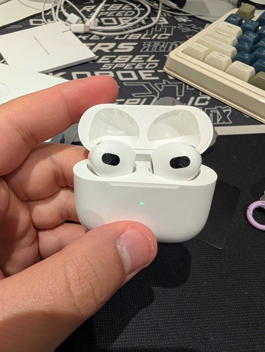 Airpods 3 в хорошем состоянии