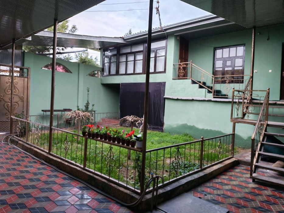 Срочно ховли сотаман 1,5 соток 2 хона Бектемир тумани