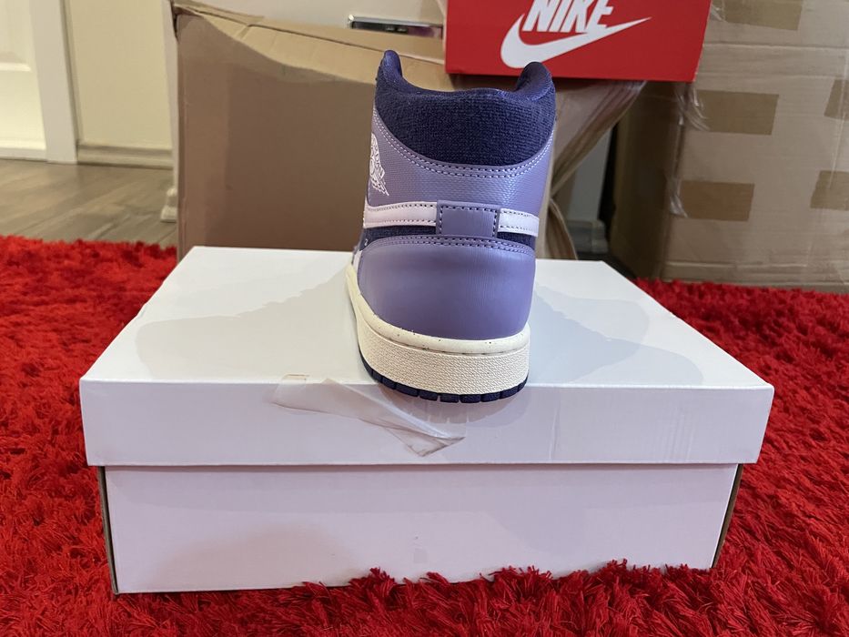 Jordan 1 mid purple