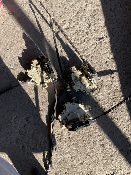 Брави за пасат 6 /pasat 6 задна лява и дясна, предна дясна