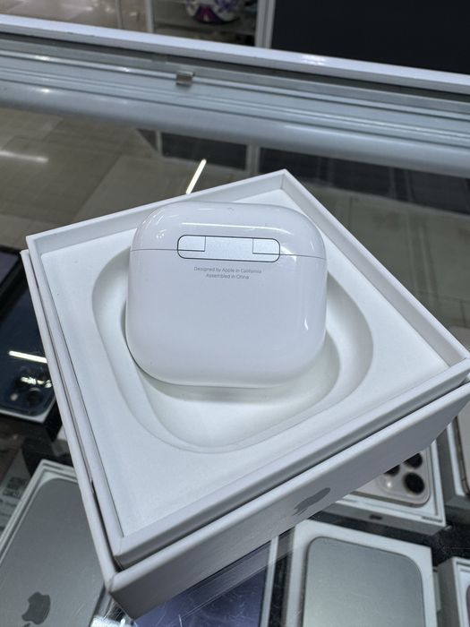 Airpods 4 series