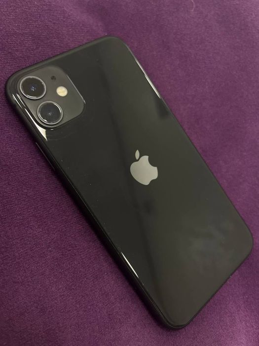 Продам Айфон 11.