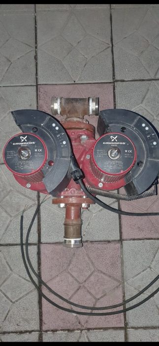 Насос церкуляционный сдвоинный