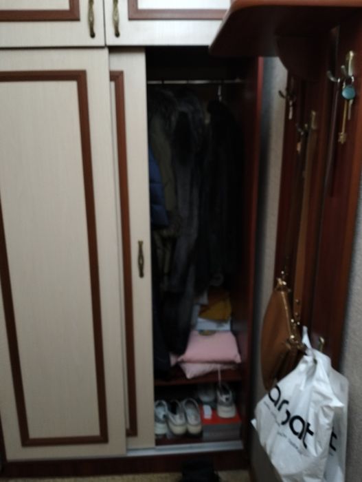 Продам шкаф купе и вешалка