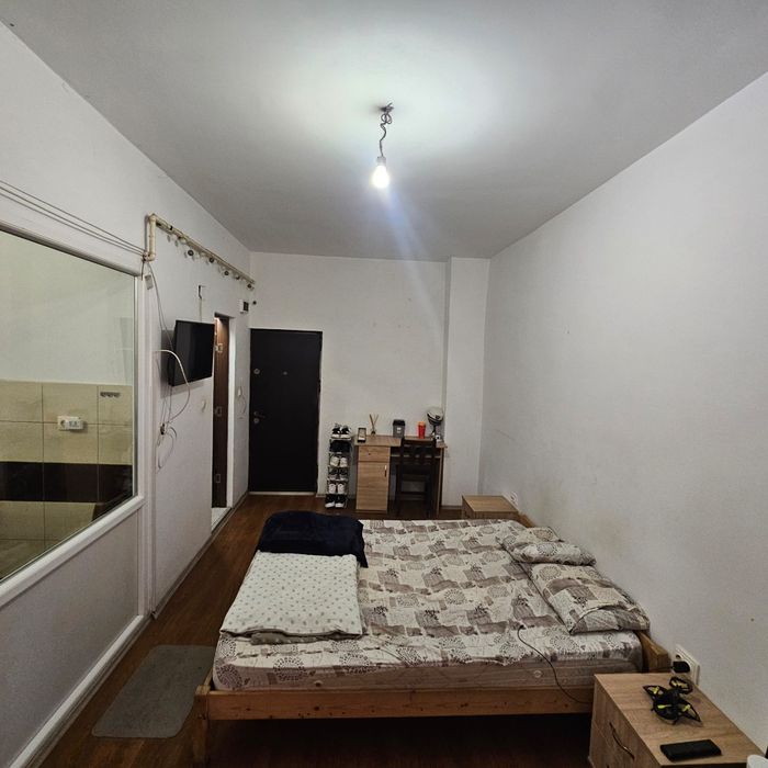 Garsoniera de închiriat