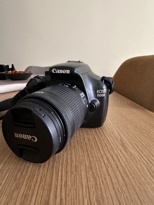 Фотоапарат Canon EOS 1100D
