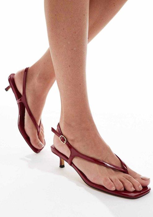 Модные босоножки