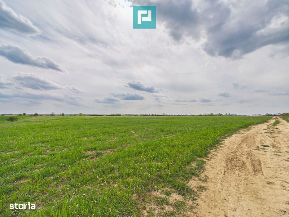 Teren extravilan 2050 mp, Giroc