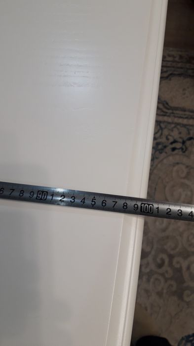 Стол для гостинной