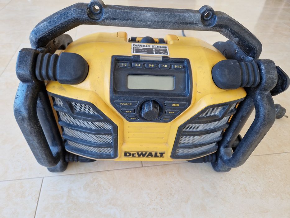 Dewalt DCR 017 QW  - radio de santier si incarcator (cu defect)