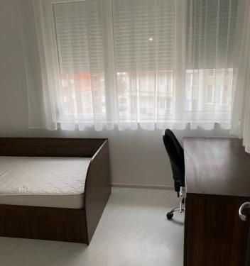 Продава се Тристаен апартамент в София, Слатина - 85 кв.м за 2342 €/кв.м - Снимка #4