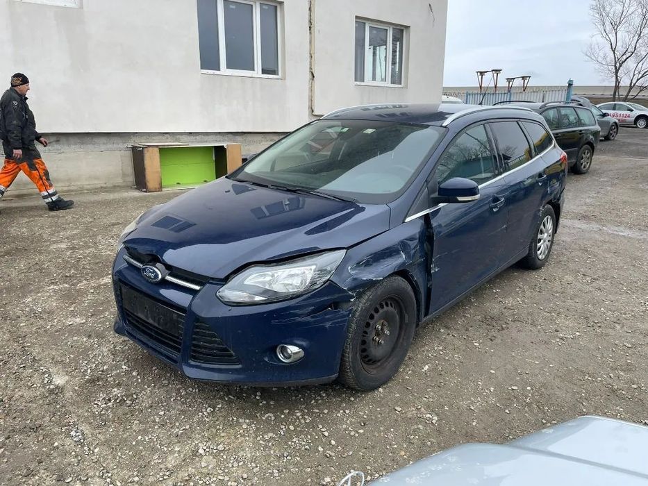Dezmembrez piese Ford Focus 3