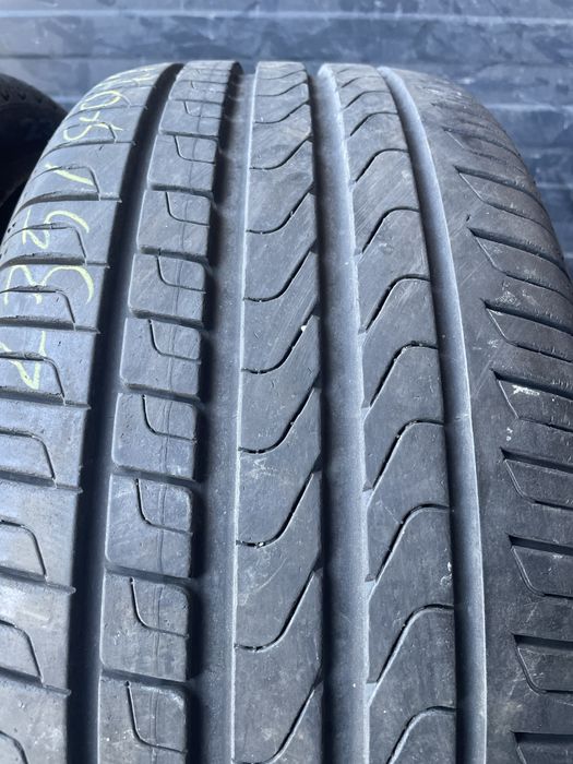 2x 235 40 19 Pirelli Cinturato P7