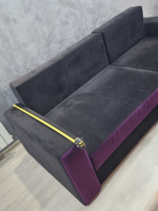 Canapea extensibila cu perne incluse