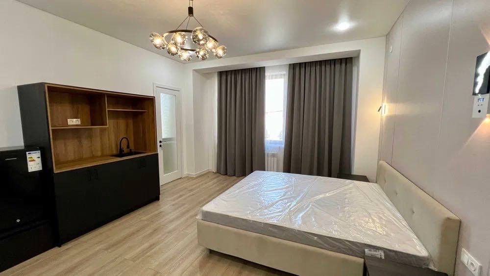 Два Блезница 3 уровна по 250м2