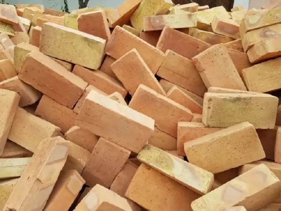 Pishiq G'isht zavod narx. Poltara va standart razmerlar bor