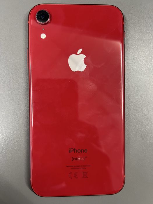 iPhone XR телефон