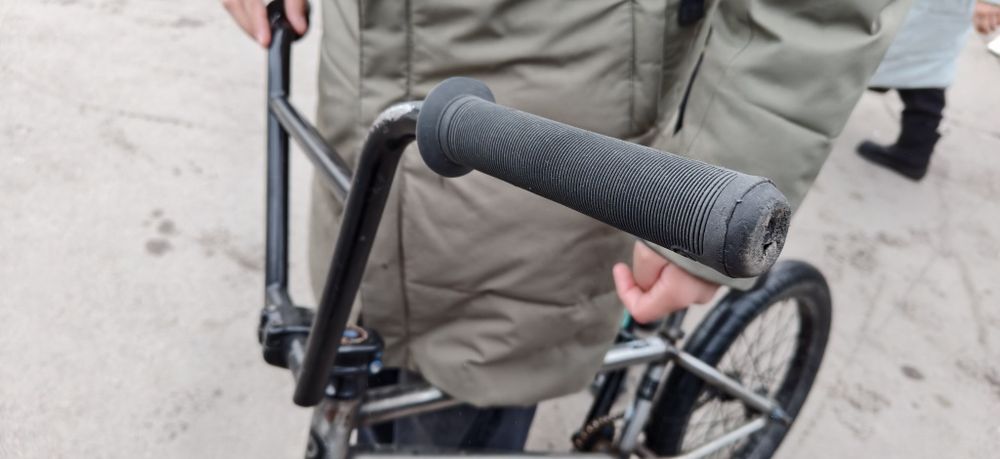 Bmx atom без тресок клянусь!! Есть торг