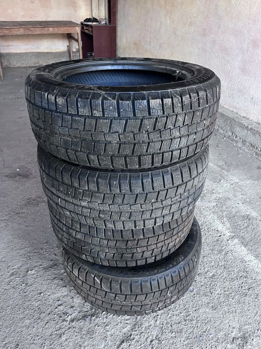 Зимная резина 215/55/17