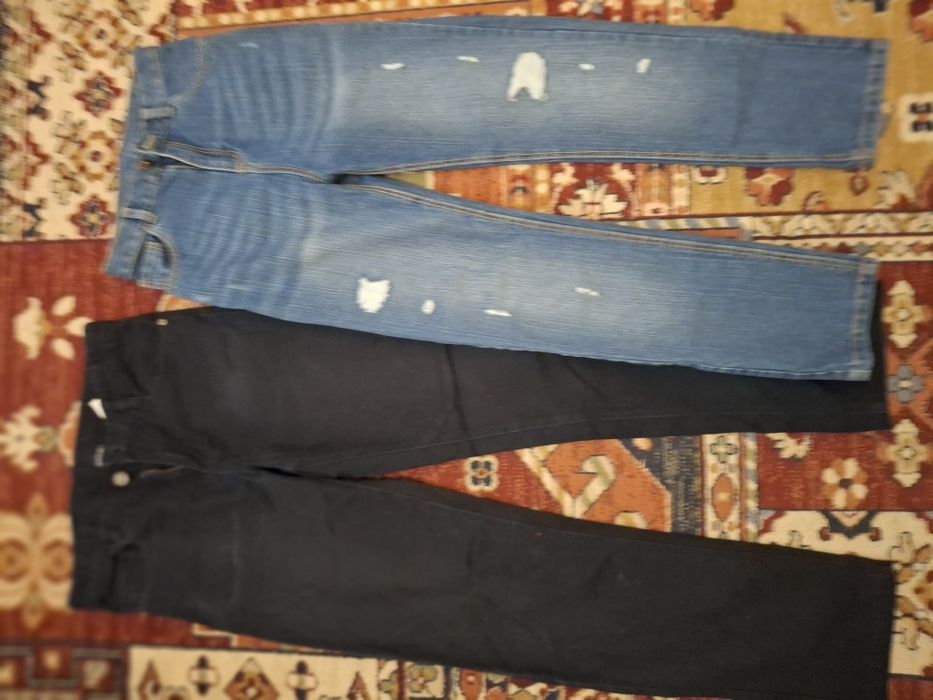 Продам  джинсы на мальчика