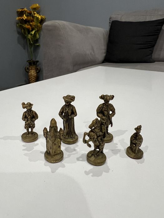 Красив антикварен шах